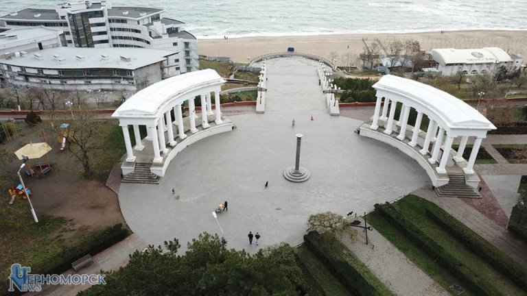 24068070_704233486413759_5620649008093453922_n-2