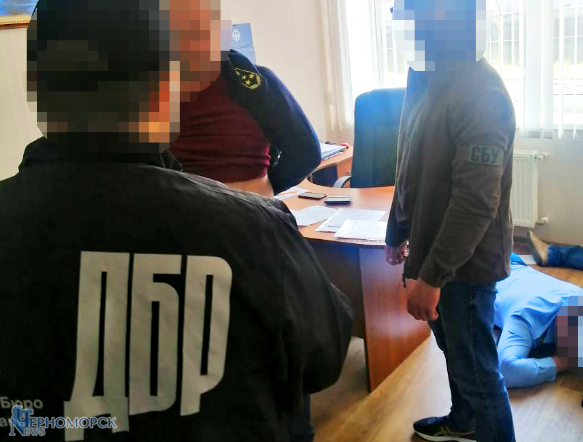 screenshot_2020-05-14-дбр-спільно-з-огп-та-сбу-викрили-по-8